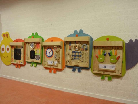 MASTERKIDZ System do Montażu 5 Ściennych Tablic Edukacyjnych Flex - Gąsienica