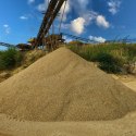 Ekologiczny antyposlizgowy piasek 25 kg do stosowania na ulicę i chodniki