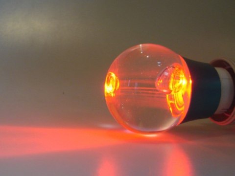 Żarówka LED Gais E27 3W RGB z pilotem fioletowa