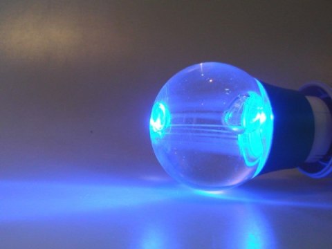 Żarówka LED Gais E27 3W RGB z pilotem fioletowa