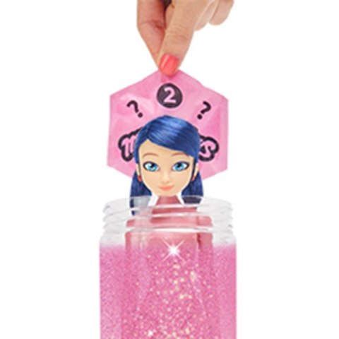 50391 Miraculous: Biedronka i Czarny Kot Time to Transform Marinette, Lalka