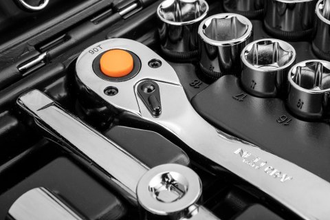 Zestaw kluczy nasadowych 1/2", 1/4", 82 szt., CrV, ECO