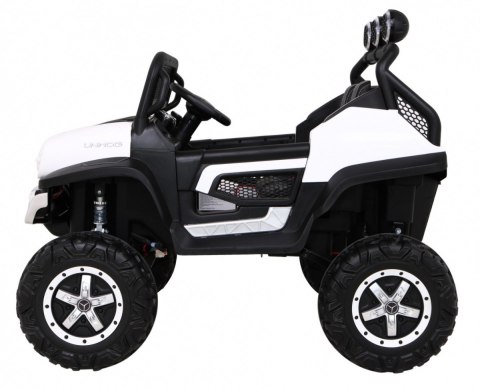 ND28_13123_PA_JL199_BIA Pojazd Mercedes BENZ UNIMOG Biały