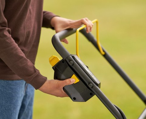 STANLEY KOSIARKA DO TRAWY AKUMULATOROWA 50CM V20 18V 2*4.0AH