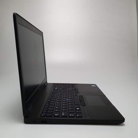 Dell Precision 3520 FHD