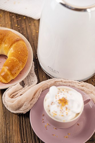 AD 1341 Czajnik metalowy 1,7 l strix