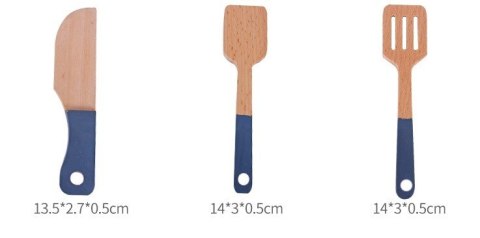 Drewniana kuchnia ze światłem i akcesoriami szara domek