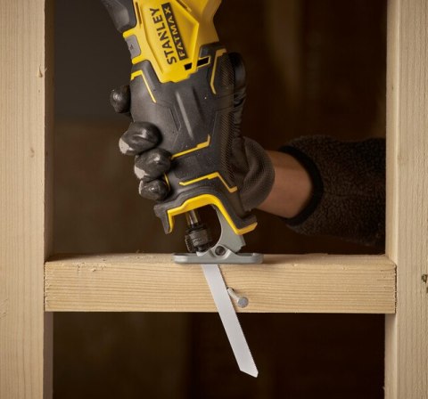 STANLEY AKUMULATOROWA PIŁA SZABLASTA 18V V20 BL 0*AH BEZSZCZOTKOWA