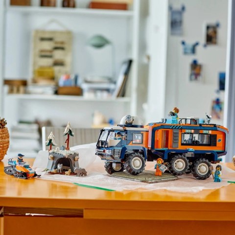 LEGO City 60471 Ciężarówka z laboratorium arktycznej odkrywczyni
