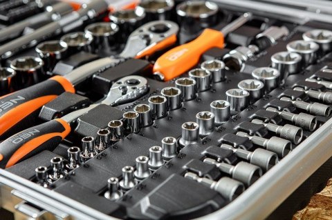 NEO WALIZKA ELEKTRYKA 108 SZTUK