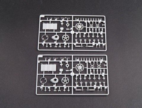 Model plastikowy chtz s-65 rosyjski ciągnik