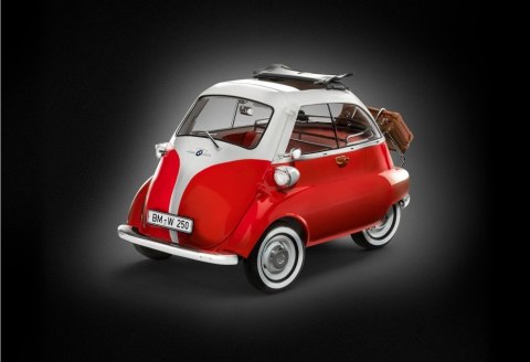 Model plastikowy bmw isetta 250 70th an. 1/16