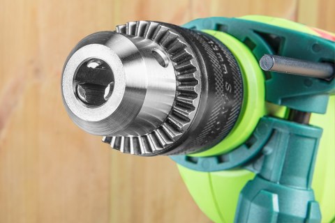 Wiertarka udarowa 1050W, uchwyt kluczykowy 13 mm, obroty 0-3000 min-1, walizka + akcesoria