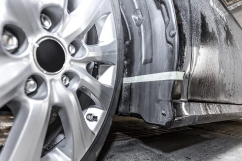 MOJE AUTO CZERNIDŁO DO PLASTIKU I GUMY 250ML