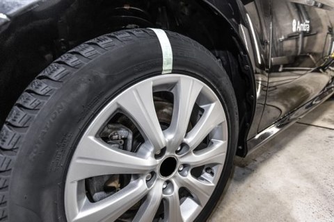 MOJE AUTO CZERNIDŁO DO PLASTIKU I GUMY 250ML