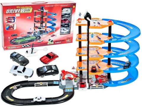 ND21_105866 Parking z torem i autami