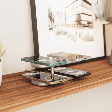 Bezprzewodowa ładowarka Zens Aluminium Series Quattro Pro 4 z zasilaczem 65 W 4x 15W Qi2 biały ZEQC01W/00