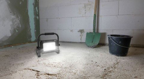 Przenośne światło przemysłowe Ansmann FL50W-R 50 W 4500 lm światło dzienne