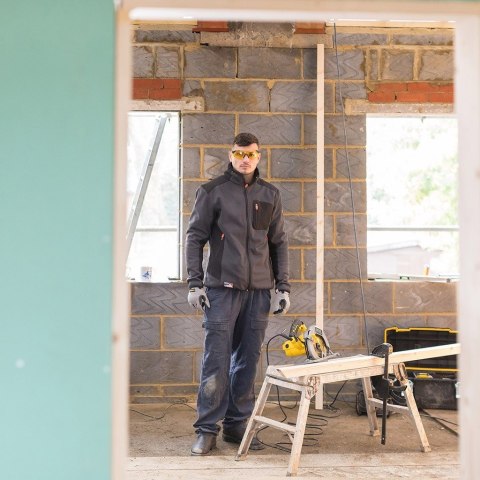 Stanley PILARKA TARCZOWA 1650W (FME301K)