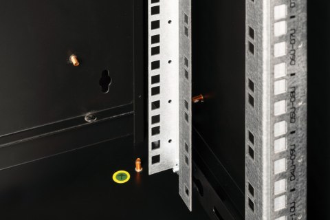 Szafa sieciowa wisząca Unique 19" 12U rack 600x450, drzwi szyba, czarny, niedzielona, złożona, 100kg