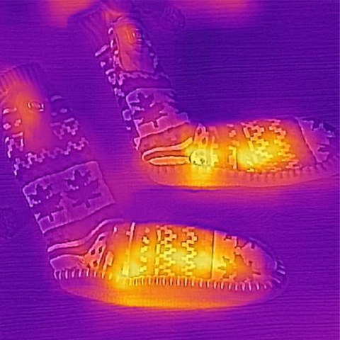 GLOVII KAPCIE OGRZEWANE 36-43, WZÓR NORWESKI, GQ4M