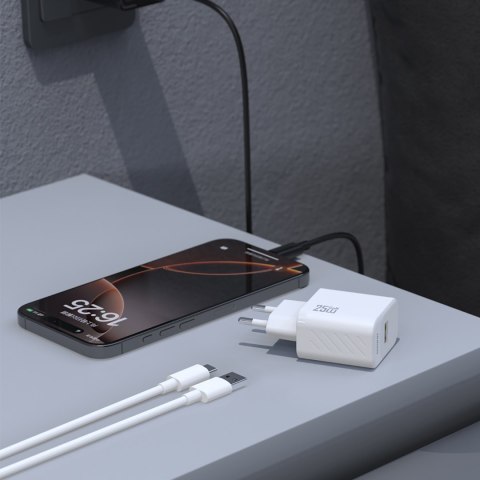 Ładowarka sieciowa USB-A z kablem USB-A - USB-C GaN 25W - czarna