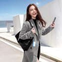 Powerbank 10000mAh 35W ze zwijanym kablem USB-C kablem-smyczą USB-C - niebieski