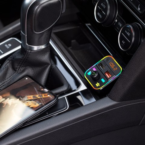 Transmiter samochodowy FM z funkcja bluetooth (2x USB)
