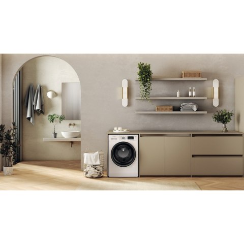 Whirlpool Pralka Whirlpool | FFS 7469 W EE | Klasa efektywności energetycznej A | Ładowana od frontu | Pojemność prania 7 kg | 1400 obr/mi