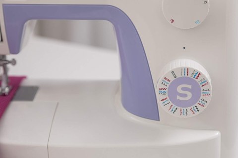 Singer Singer Sewing Machine Simple 3232 Number of stitches 32 Number of buttonholes 1 White