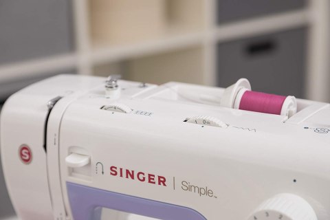 Singer Singer Sewing Machine Simple 3232 Number of stitches 32 Number of buttonholes 1 White