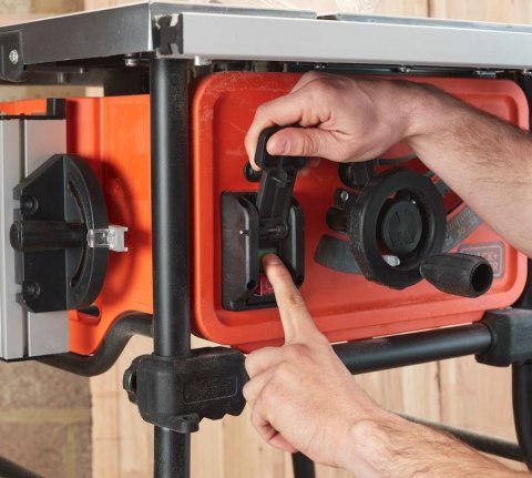 BLACK & DECKER Table Saw, 254 mm | BES720-QS | 1800 W