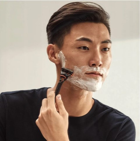 Gillette Fusion5 Maszynka Do Golenia Dla Mężczyzn Plus 4 Ostrza Wymienne