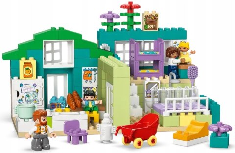 10470 - LEGO DUPLO - Nowoczesny dom rodzinny 3 w 1 z figurkami