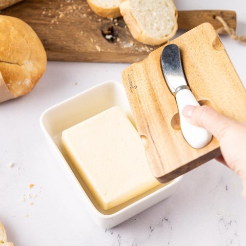 Maselniczka ceramiczna, biała, z pokrywką z drewna akacjowego i nożem do smarowania, klausberg, kb-7785