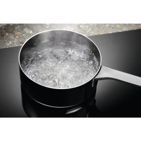 Płyta indukcyjna Electrolux LIV63431BK Slim-fit 60 cm | 4 pola | Bridge | PowerBoost | czarny | bezramkowa