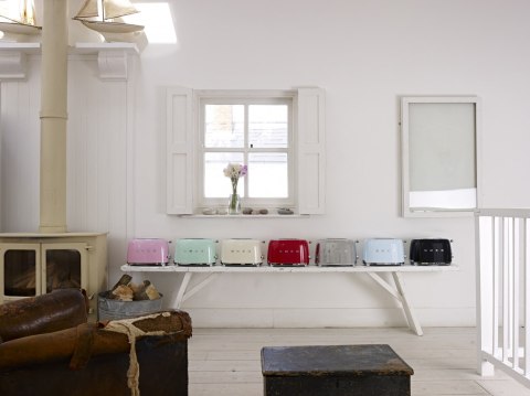 Toster SMEG TSF01RDEU