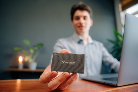 Zewnętrzny dysk SSD VERBATIM 32031 1TB USB 3.2 Gen 2x2 Szary