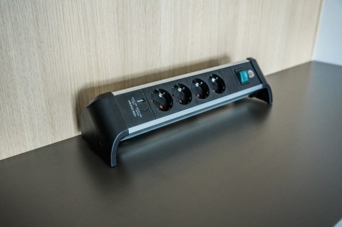 Listwa zasilająca Brennenstuhl Steckdosenleiste ALU-Office-Line 4gn. 1,8m USB