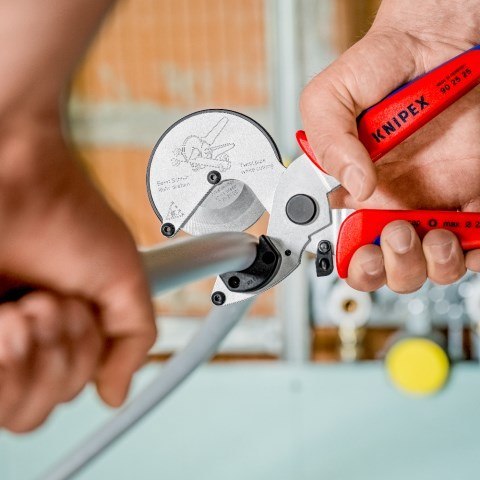 KNIPEX OBCINAK DO RUR KOMPOZYTOWYCH I PLASTIKOWYCH