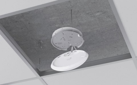 Access Point Wi-Fi 7 Ubiquiti UniFi U7 Pro 2.4GHz(2x2)/5GHz(2x2)/6GHz(2x2) PoE+ 1x2,5G