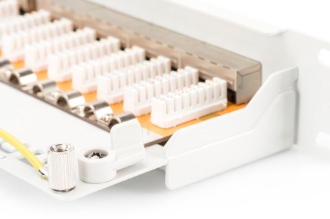 Patch panel DIGITUS DN-91624S-EC 19'' 24x RJ45, LSA poziom, kat.6, ekranowany, 1U, czarny, prowadnica kabli, pola opisowe