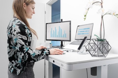 Digitus Biurko z elektryczną regulacją wysokości oraz stacją ładowania USB i szufladą