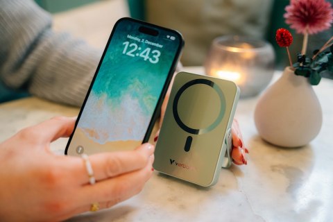 Verbatim Charge 'n' Go Magnetic Wireless Litowo-polimerowy (LiPo) 10000 mAh Bezprzewodowe ładowanie Różowy