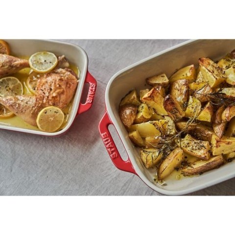 Prostokątny półmisek ceramiczny Staub - 4.5 litrów, Czerwony