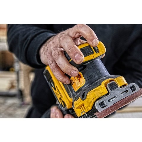 DeWALT DCW200N-XJ przenośna szlifierka