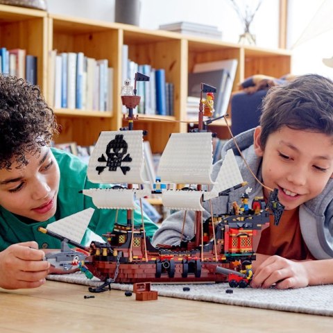 LEGO Creator 3w1 31109 - Statek piracki