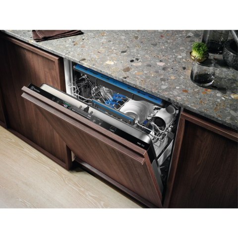 Zmywarka do zabudowy 60 cm ELECTROLUX EEM48321L | klasa B | 15 kpl | TimeBeam | AirDry | szuflada na sztućce