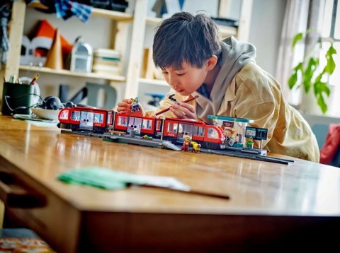 Klocki city 60423 tramwaj miejski ze stacją