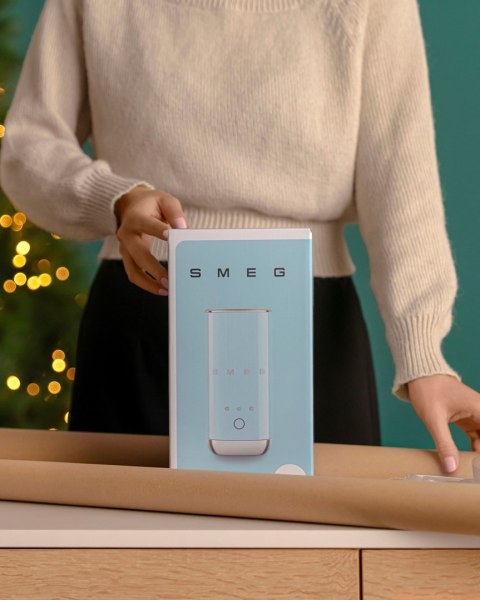 Spieniacz do mleka Smeg MFF02WHEU Biały 50's Style (podgrzewanie mleka, spienianie na ciepło i spienianie na zimno)